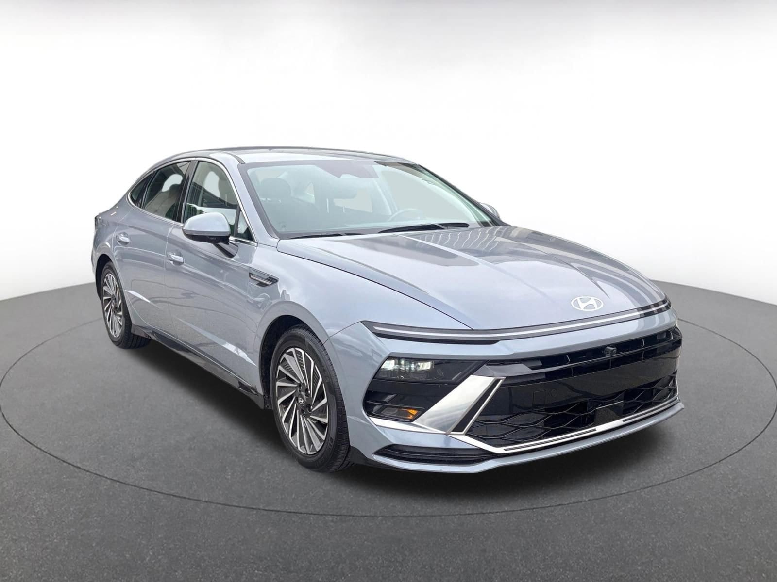 2025 Hyundai Sonata Hybrid