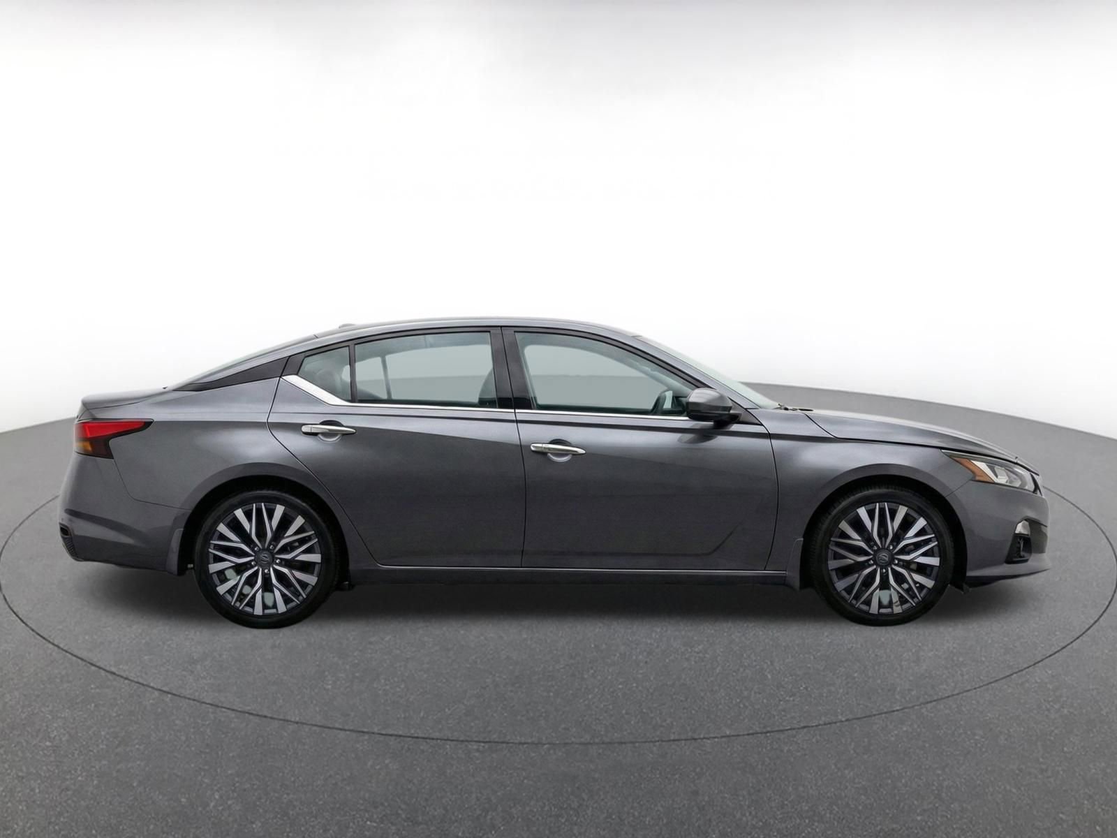 Thumbnail: 2025 Nissan Altima - 10