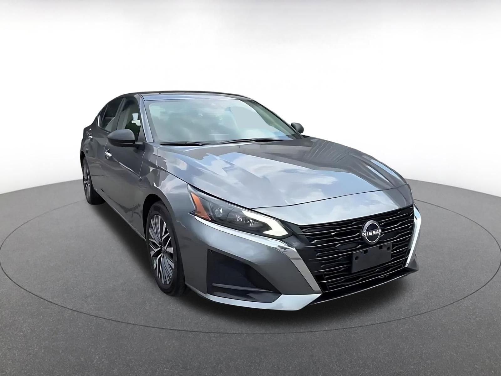 Thumbnail: 2025 Nissan Altima - 3