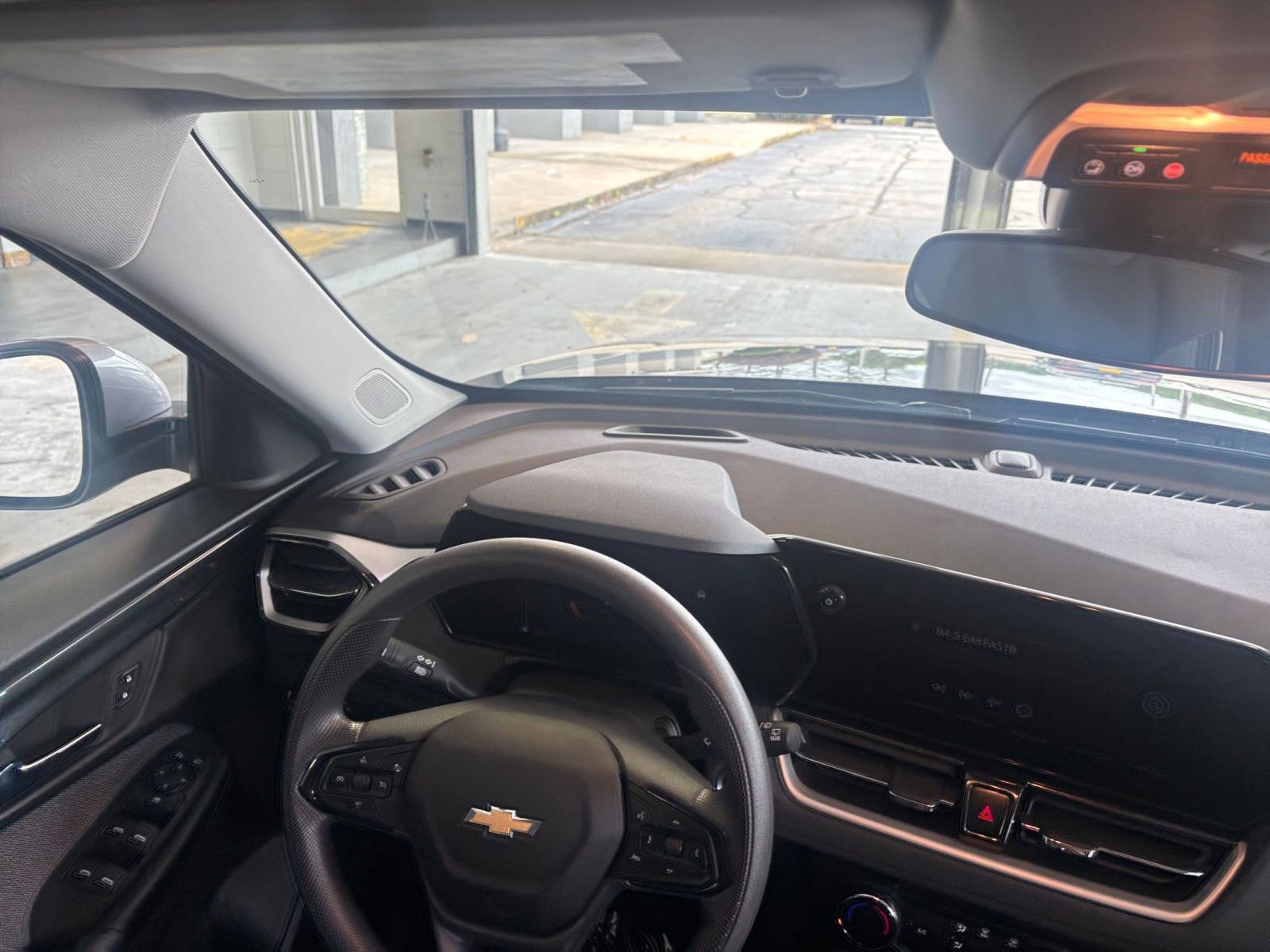 Thumbnail: 2025 Chevrolet TrailBlazer - 33