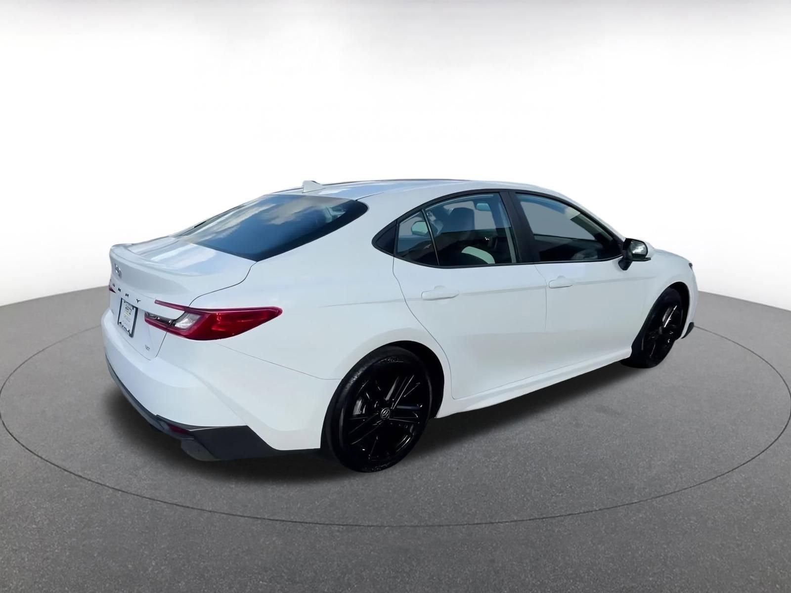 Thumbnail: 2025 Toyota Camry - 15