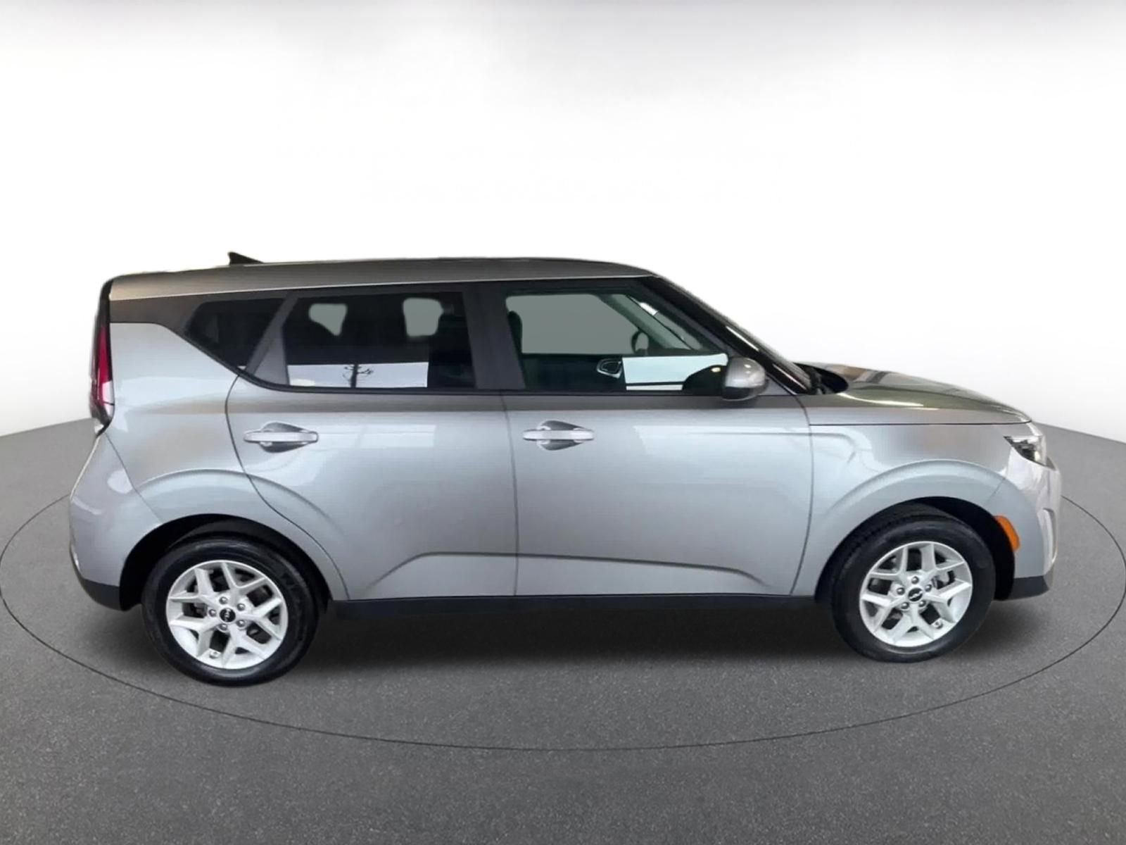 Thumbnail: 2025 Kia Soul - 16