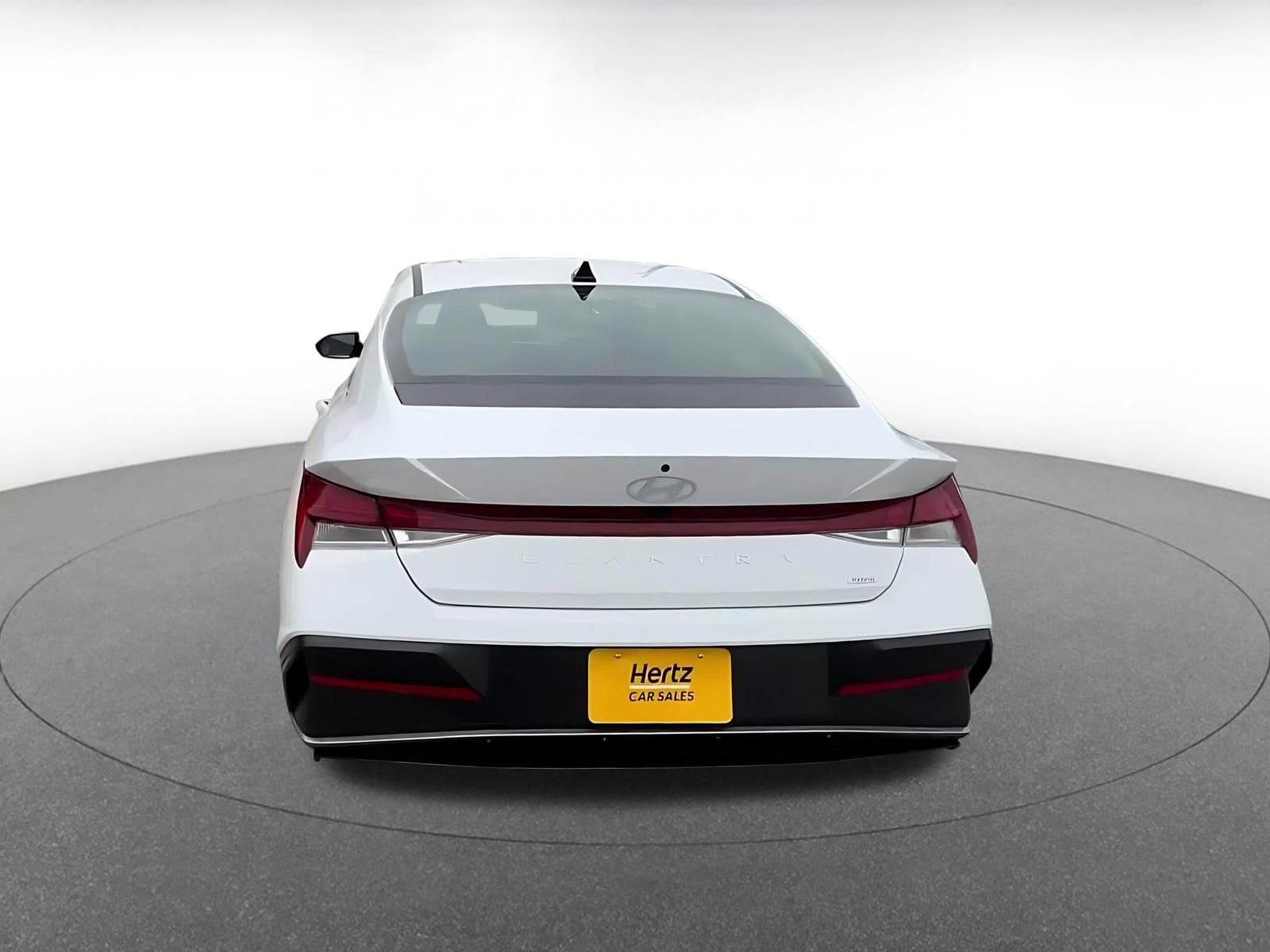 Thumbnail: 2025 Hyundai Elantra - 17