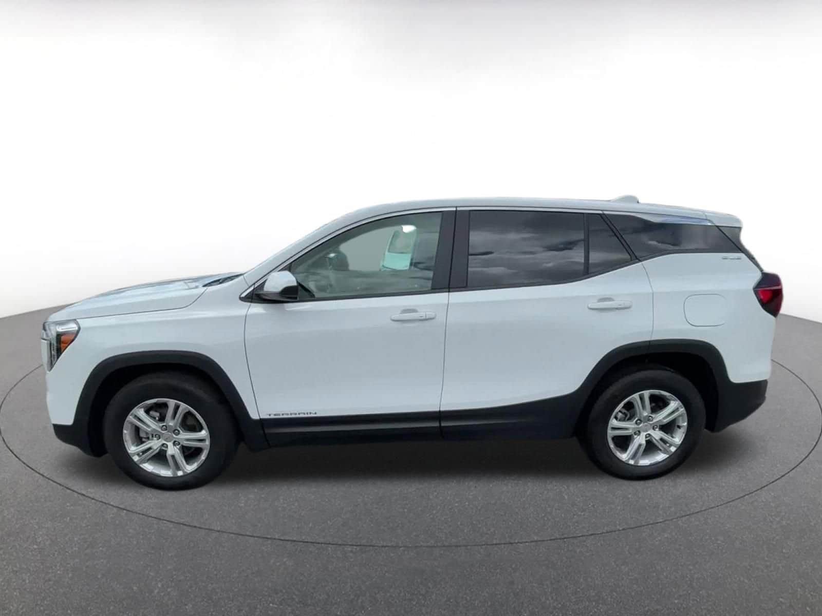 Thumbnail: 2024 GMC Terrain - 8