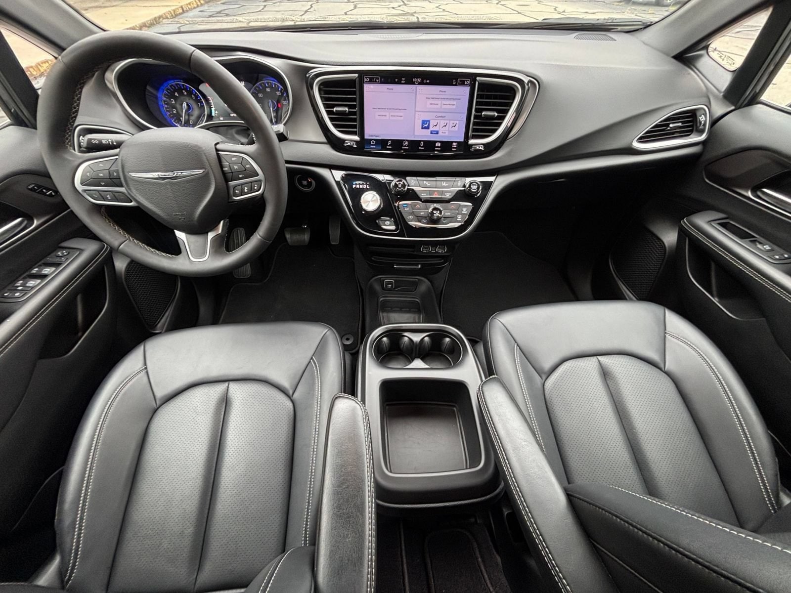 Thumbnail: 2025 Chrysler Pacifica - 35
