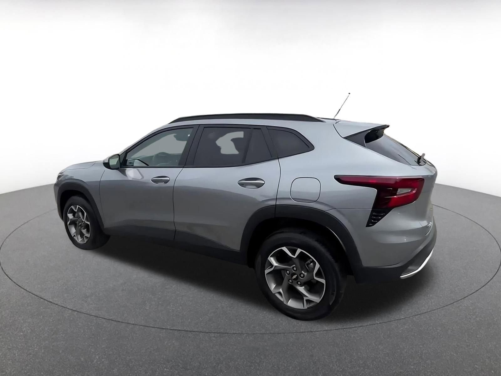 Thumbnail: 2025 Chevrolet Trax - 10