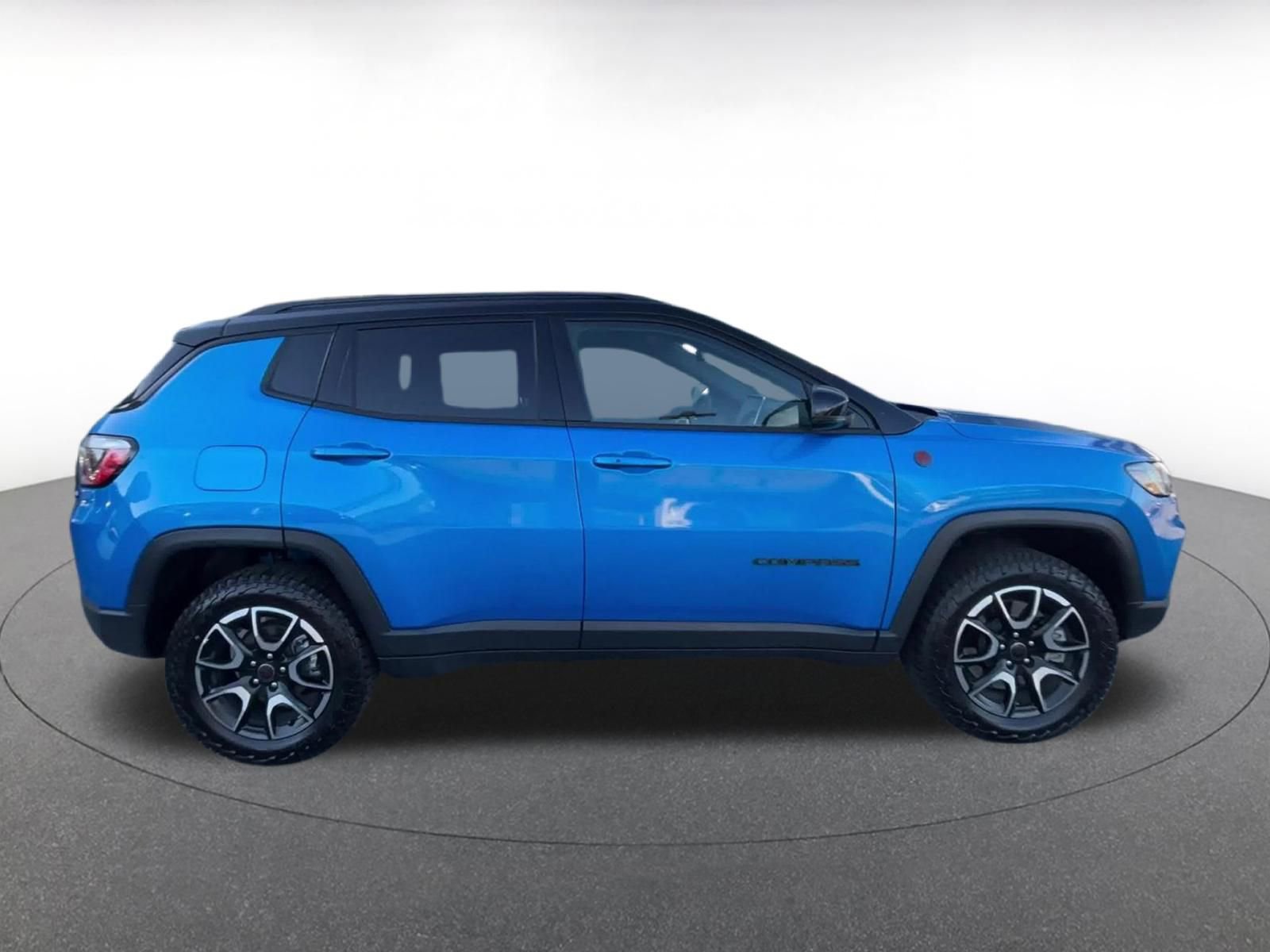 Thumbnail: 2025 Jeep Compass - 17