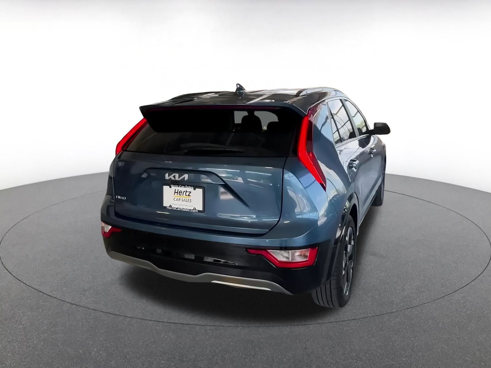 Thumbnail: 2023 Kia Niro - 15