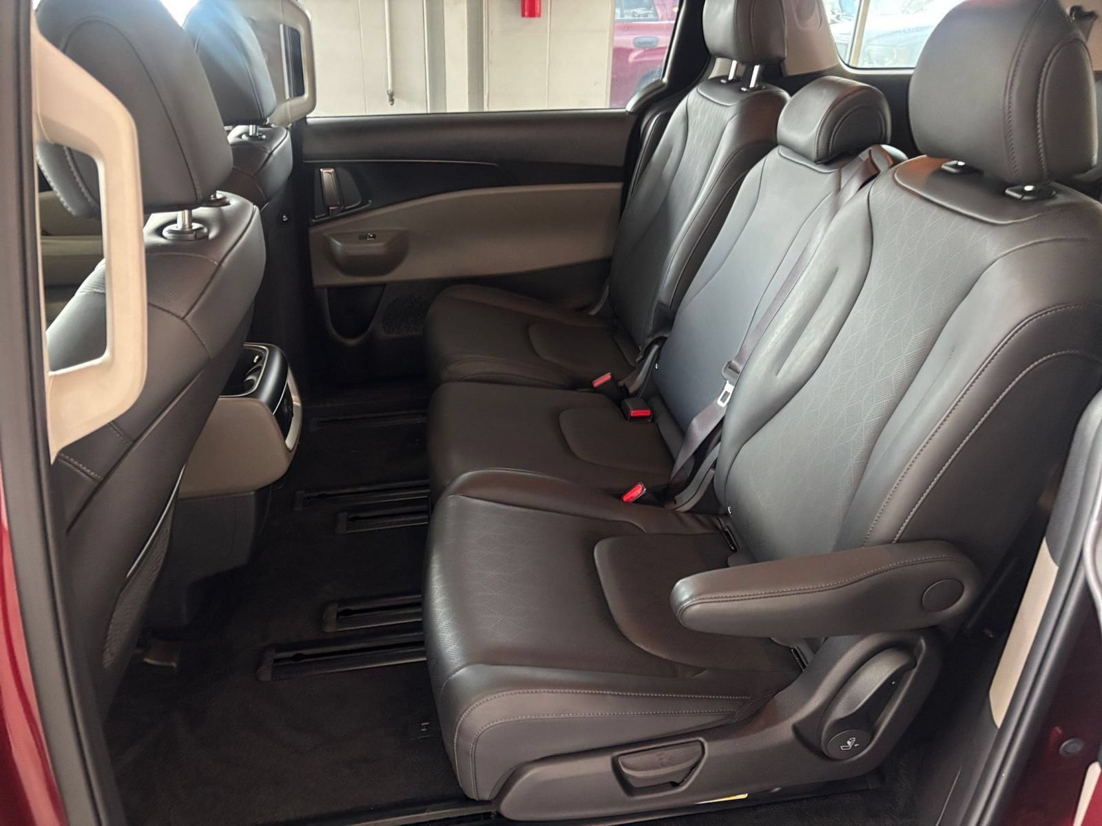 Thumbnail: 2026 Kia Carnival - 28
