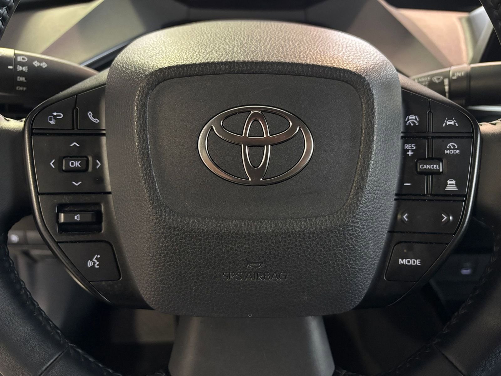 Thumbnail: 2025 Toyota Prius - 31