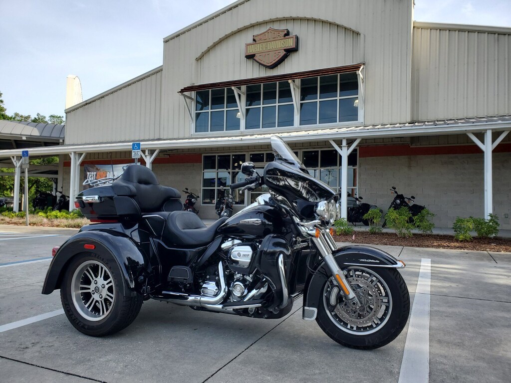 Certified 2017 Harley Davidson Flhtcutg