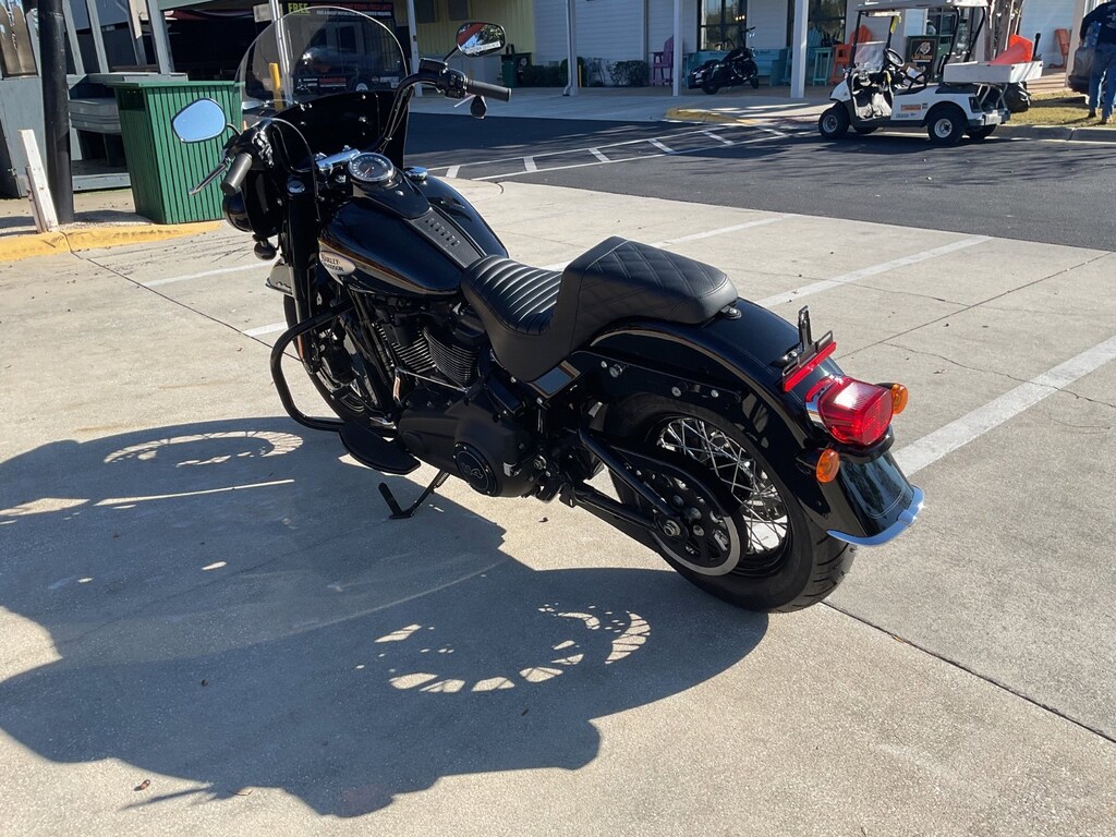 Used 2022 Harley Flhcs