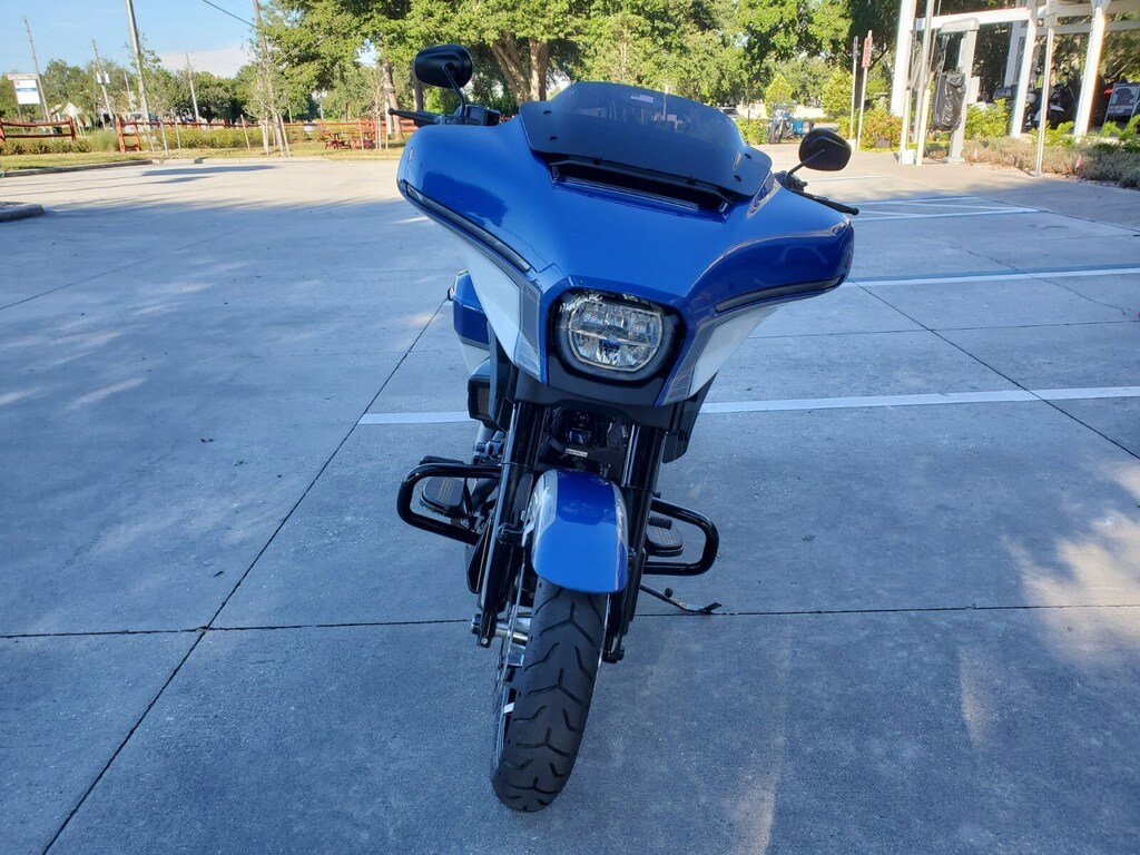 New 2024 Harley-Davidson Flhx