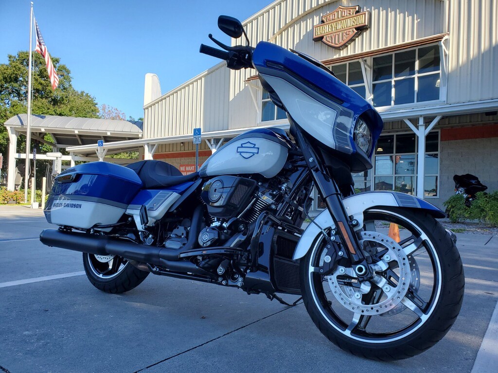 New 2024 Harley-Davidson Flhx