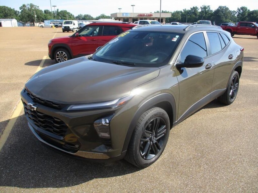 Used 2024 Chevrolet Trax Activ SUV
