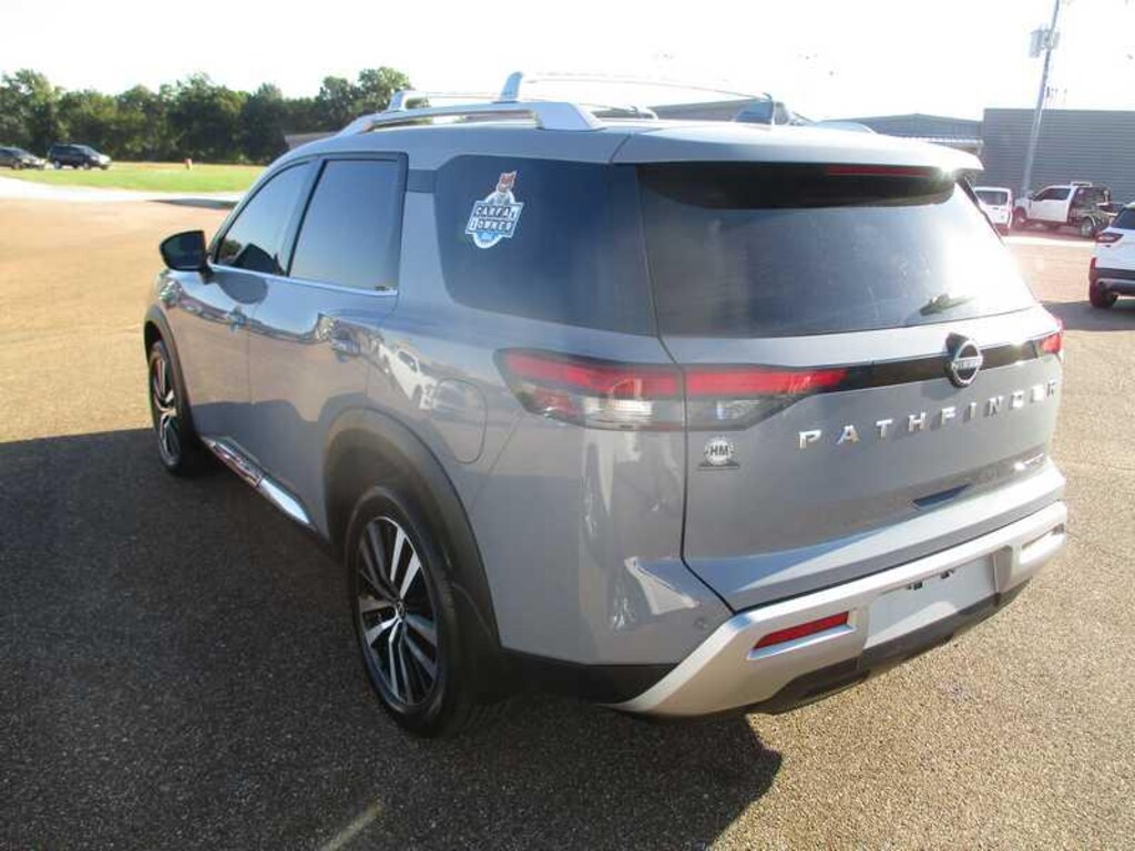 Used 2024 Nissan Pathfinder Platinum SUV