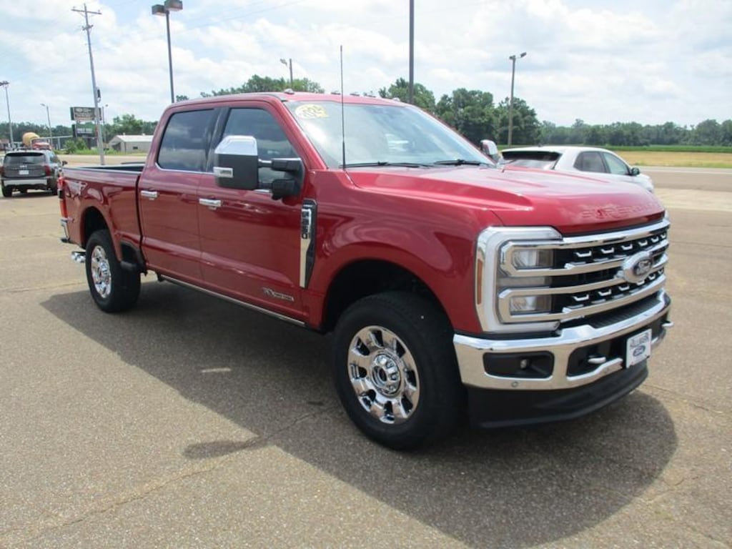 Used 2024 Ford F-250 SD Lariat Crew Cab SWB 4WD Truck Crew Cab
