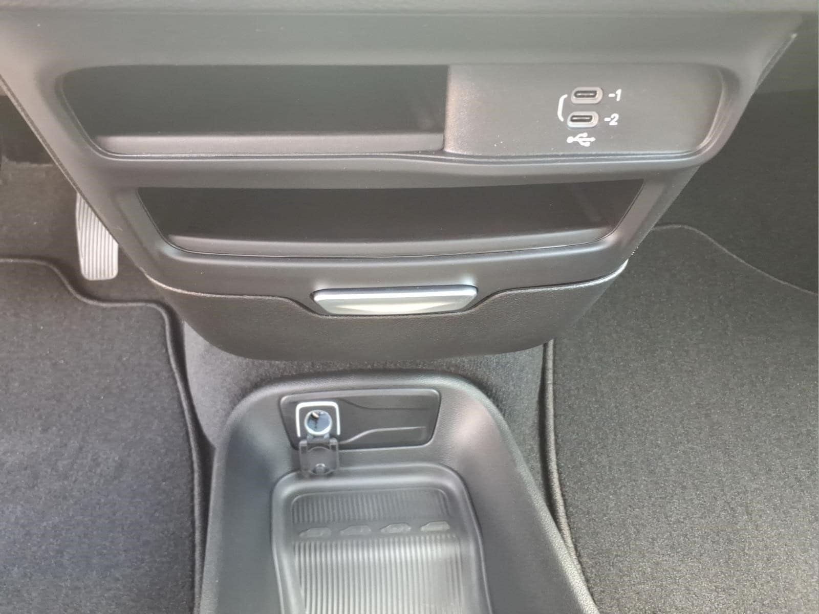 2027 Chrysler Pacifica Select - Photo 24