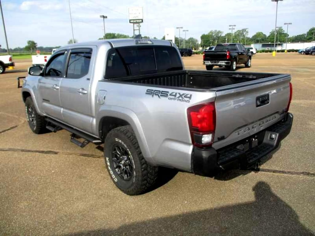 Used 2018 Toyota Tacoma SR5 Double Cab Long Bed V6 6AT 4WD Truck Double Cab