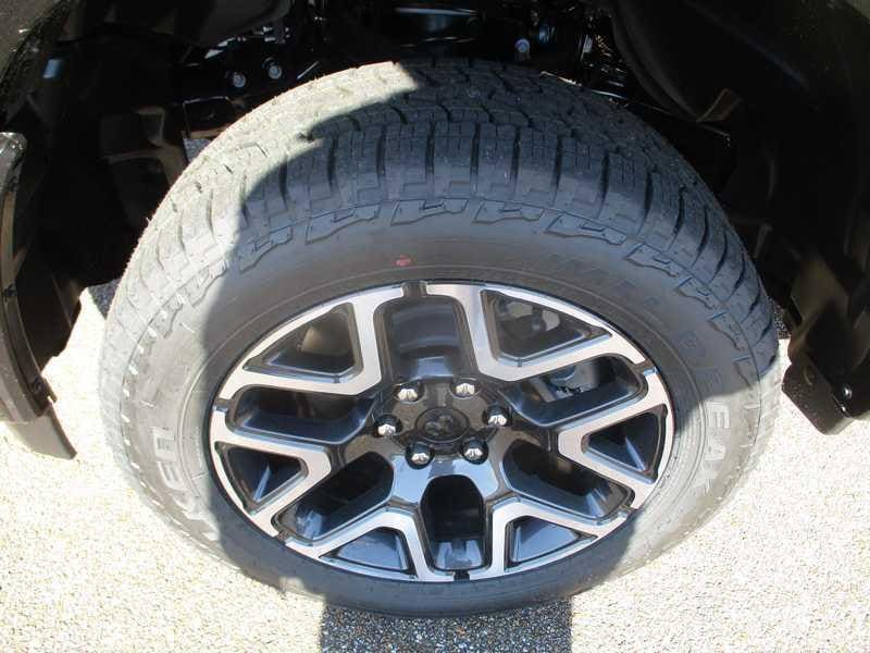 2026 RAM 1500 Laramie - Photo 26