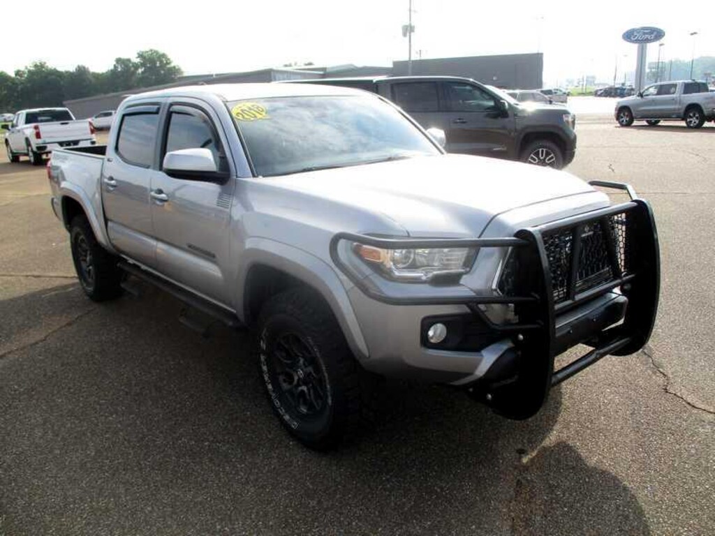 Used 2018 Toyota Tacoma SR5 Double Cab Long Bed V6 6AT 4WD Truck Double Cab