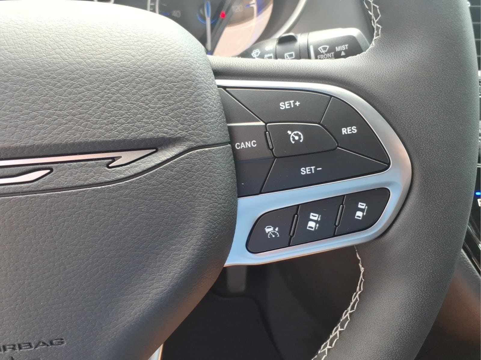 2027 Chrysler Pacifica Select - Photo 21