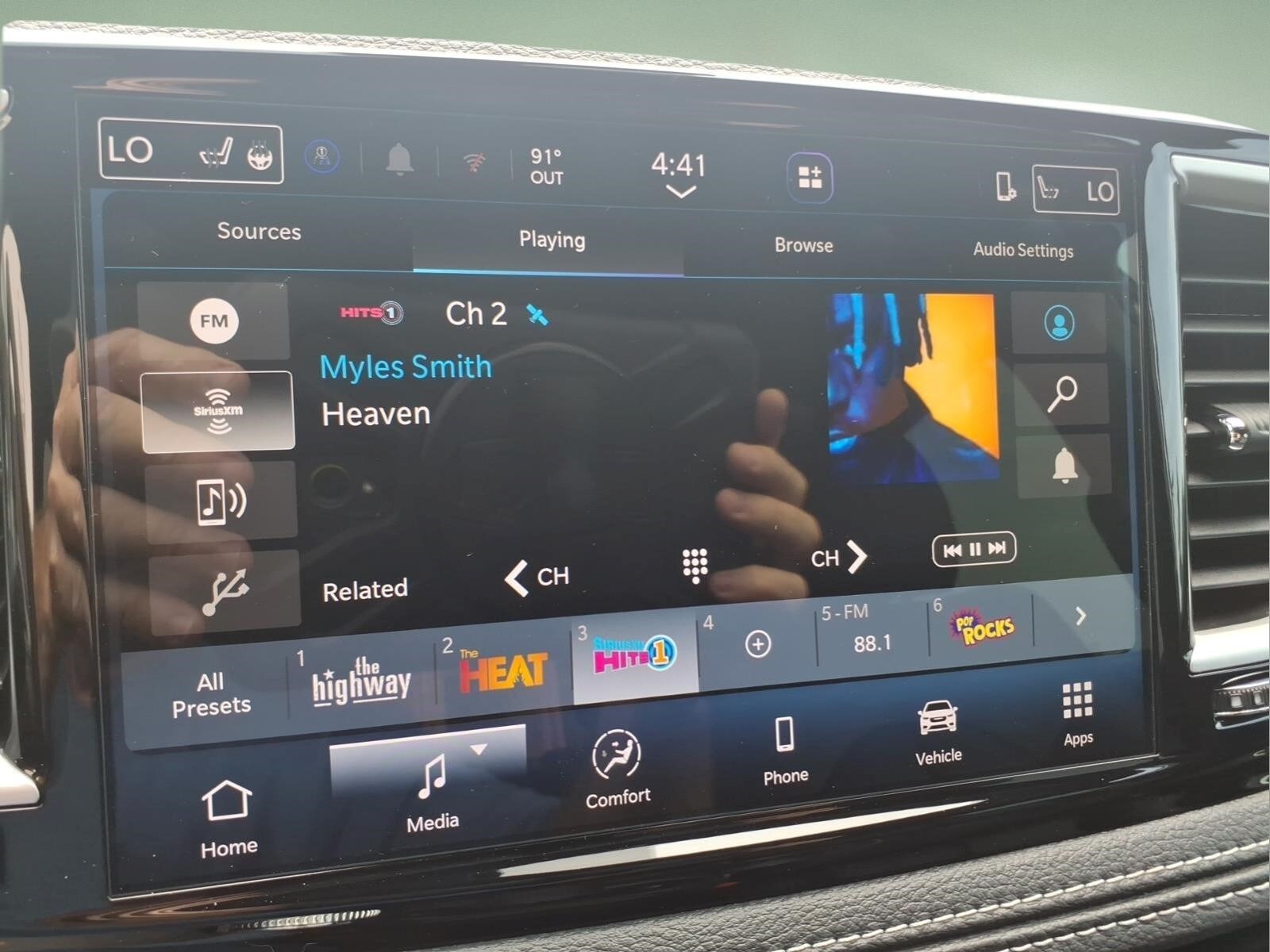 2027 Chrysler Pacifica Select - Photo 22