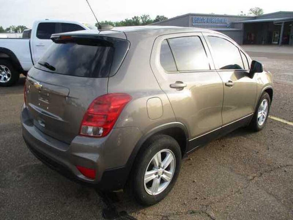Used 2022 Chevrolet Trax LS FWD SUV