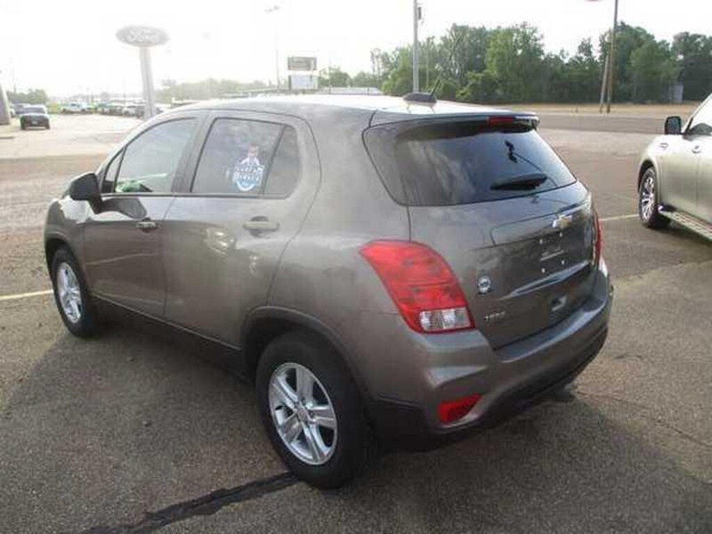 Used 2022 Chevrolet Trax LS FWD SUV