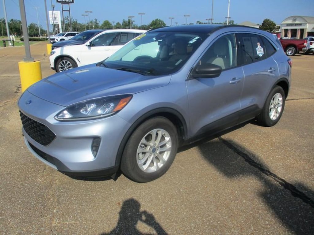 Used 2022 Ford Escape Hybrid SE SUV