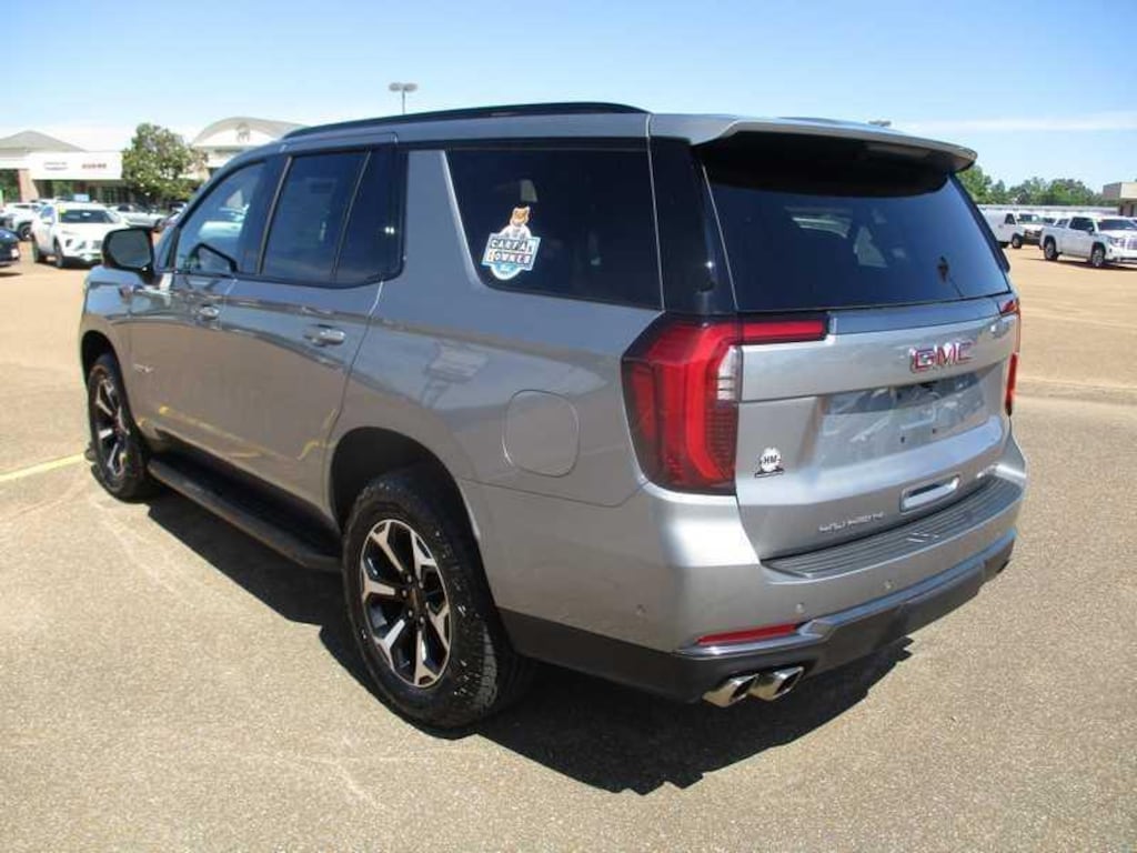 Used 2026 GMC Yukon AT4 4WD SUV