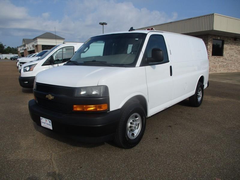 2022 Chevrolet Express Cargo 2500 RWD