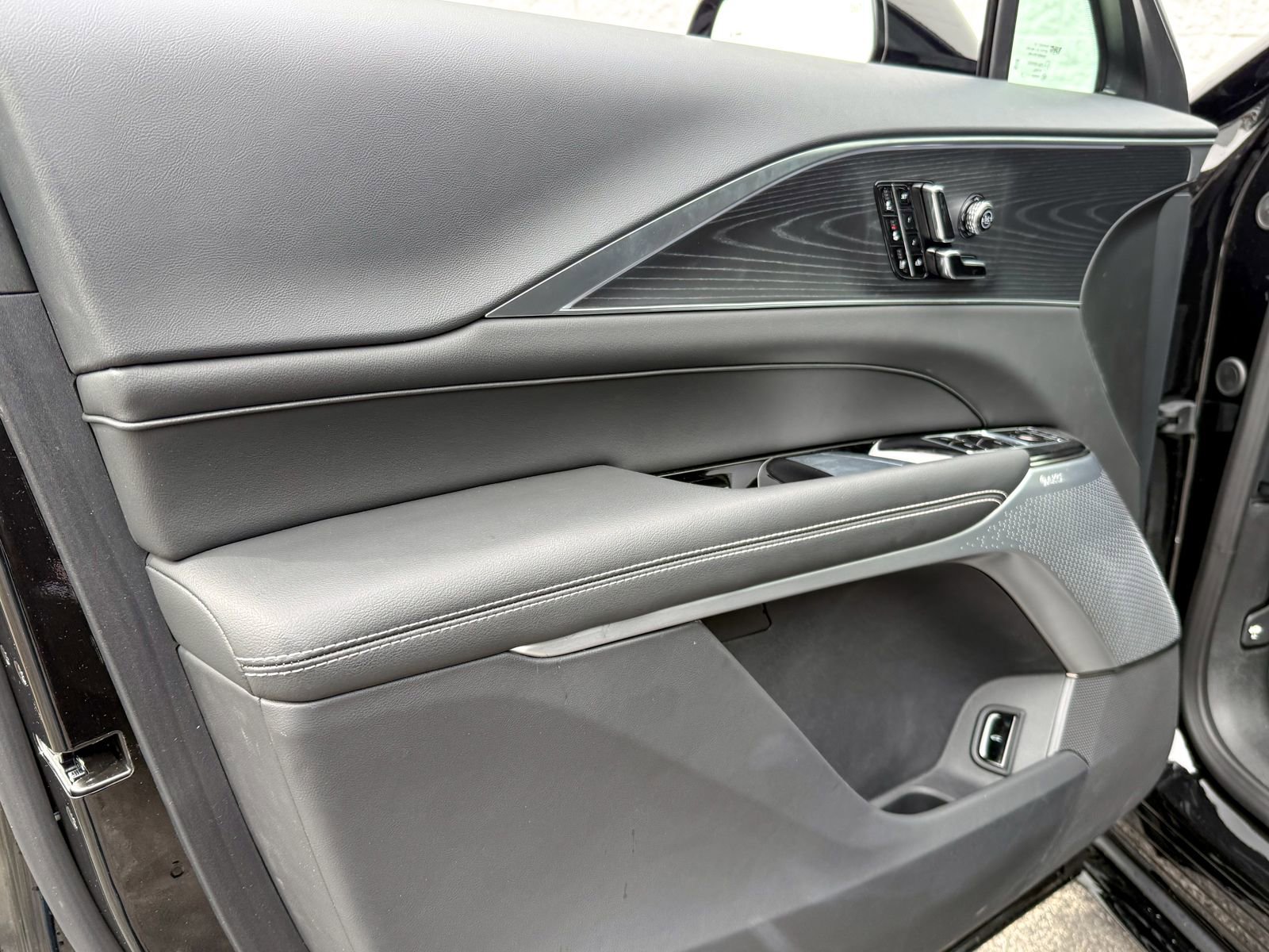 2026 Cadillac LYRIQ V - Photo 16