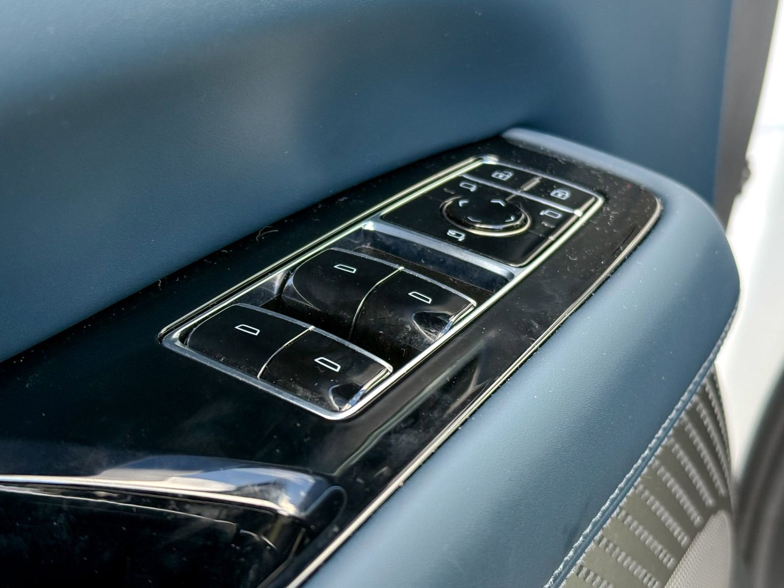 2025 Cadillac Escalade IQ Sport 2 - Photo 14