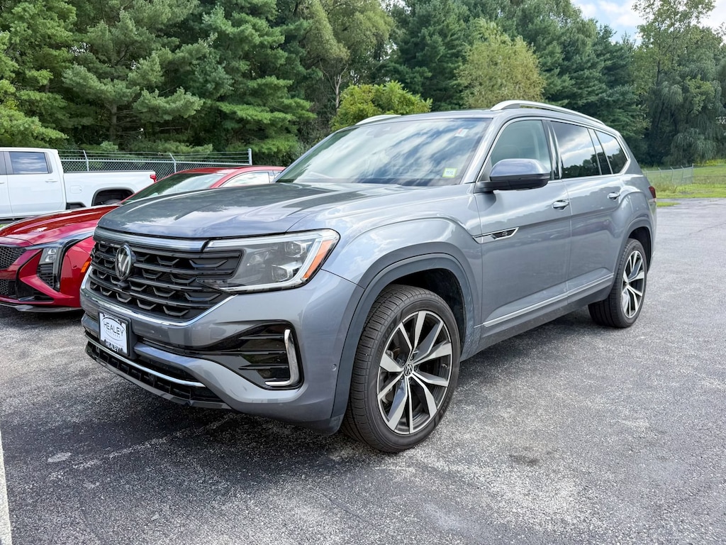 Used 2024 Volkswagen Atlas 2.0T SEL Premium R-Line SUV