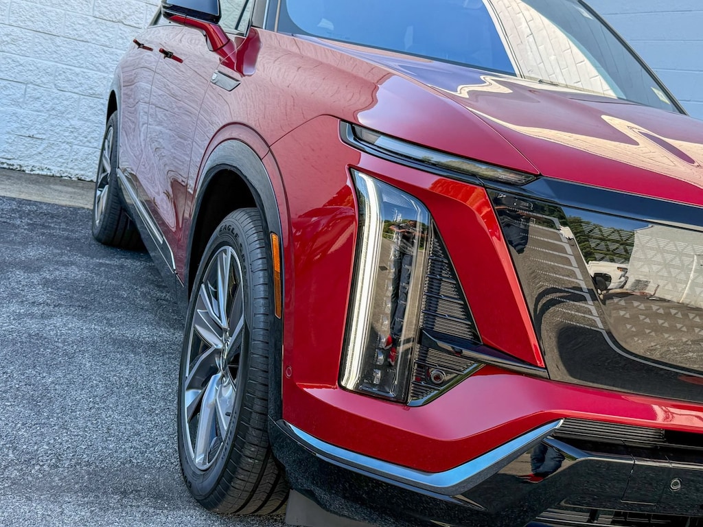 New 2027 CADILLAC VISTIQ Sport SUV