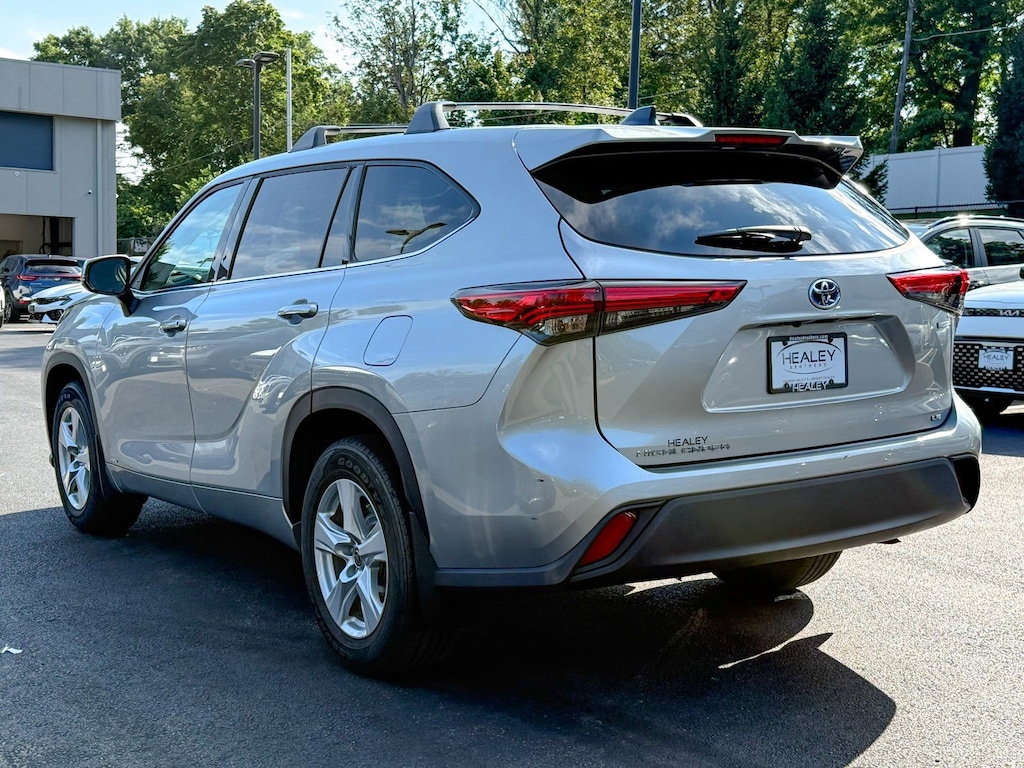 Used 2022 Toyota Highlander Hybrid LE