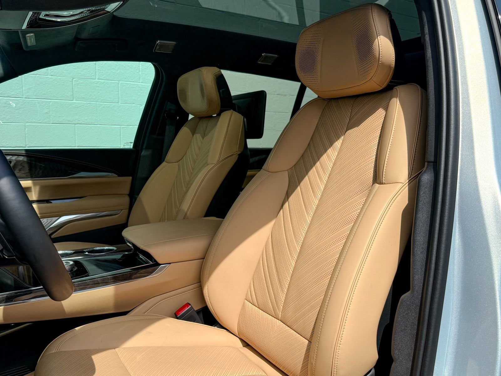 2025 Cadillac Escalade IQ Sport 2 - Photo 15