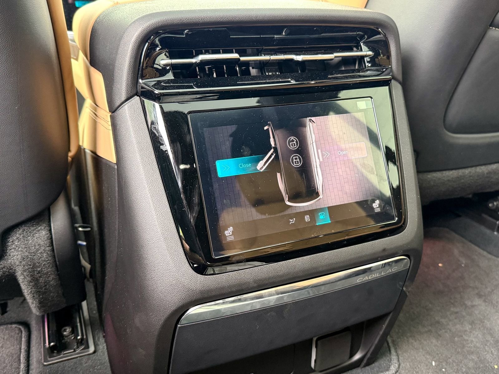 2025 Cadillac Escalade IQ Sport 2 - Photo 34