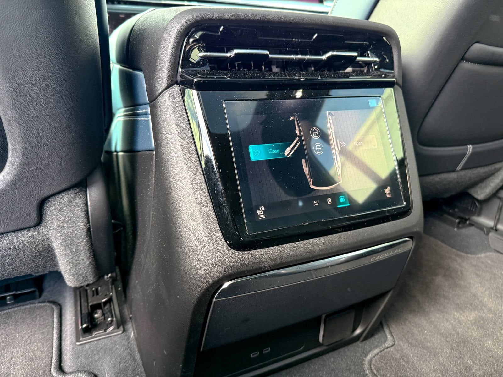 2025 Cadillac Escalade IQ Sport 2 - Photo 31