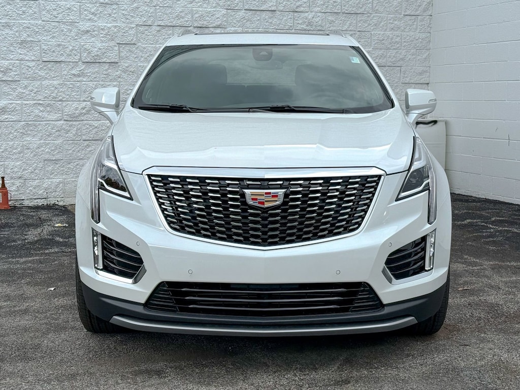 New 2025 CADILLAC XT5 Premium Luxury SUV
