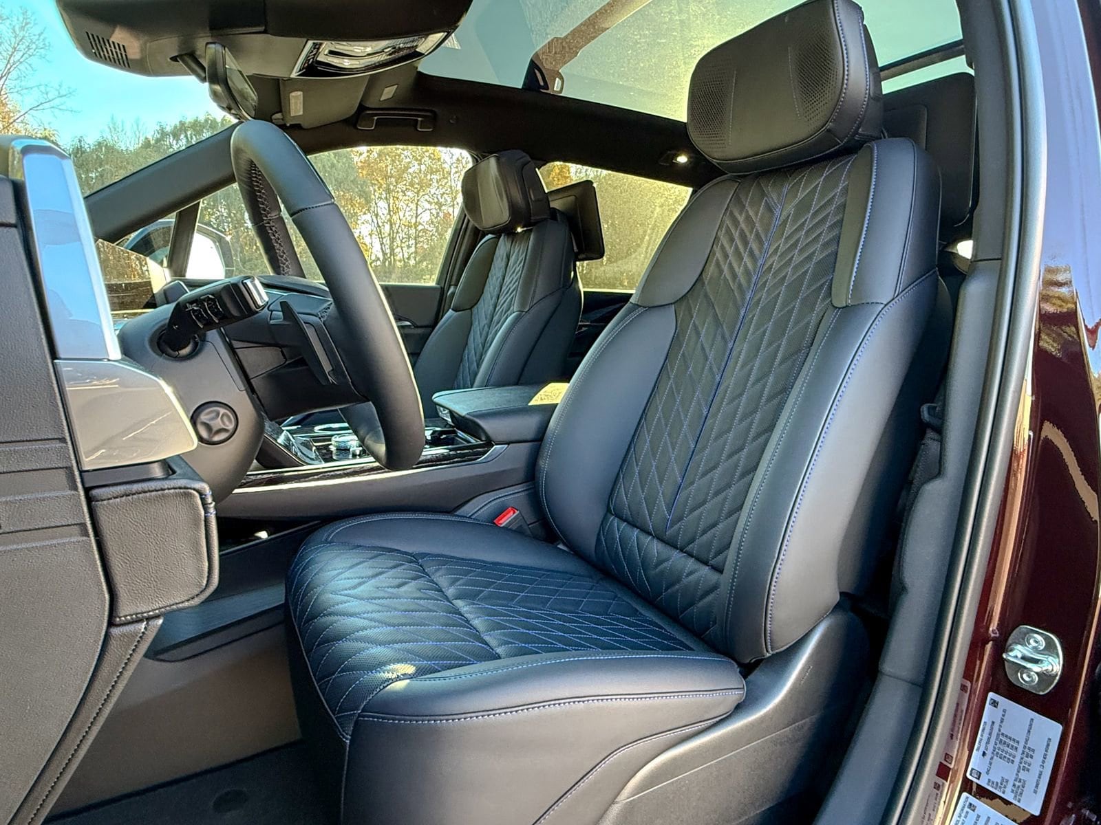 2025 Cadillac Escalade IQ Sport 1 - Photo 14