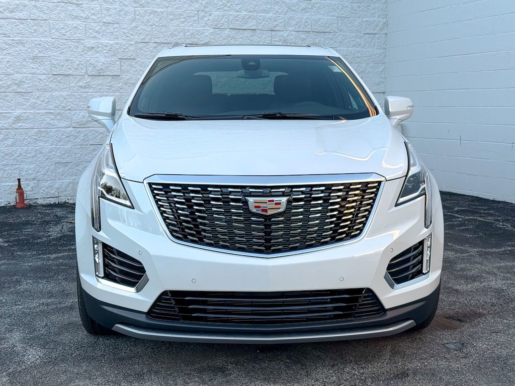 New 2025 CADILLAC XT5 Premium Luxury SUV