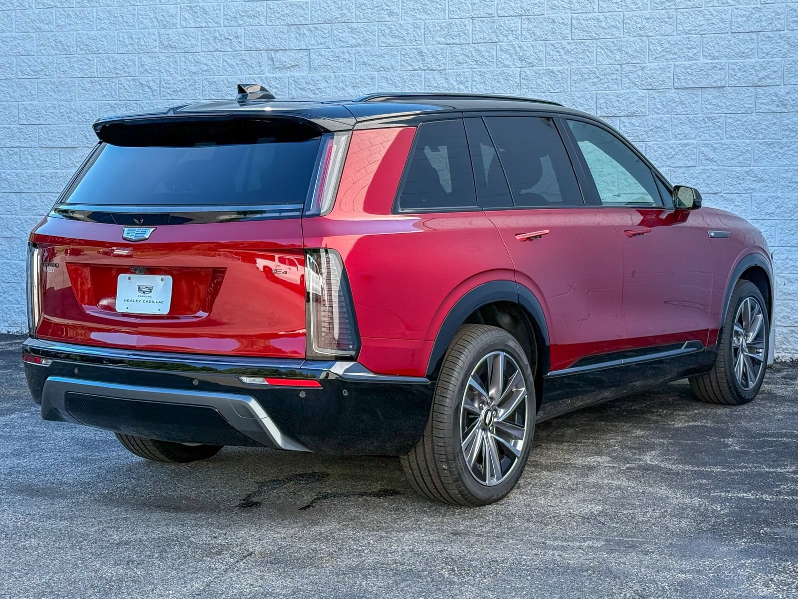 2027 Cadillac VISTIQ Sport - Photo 10