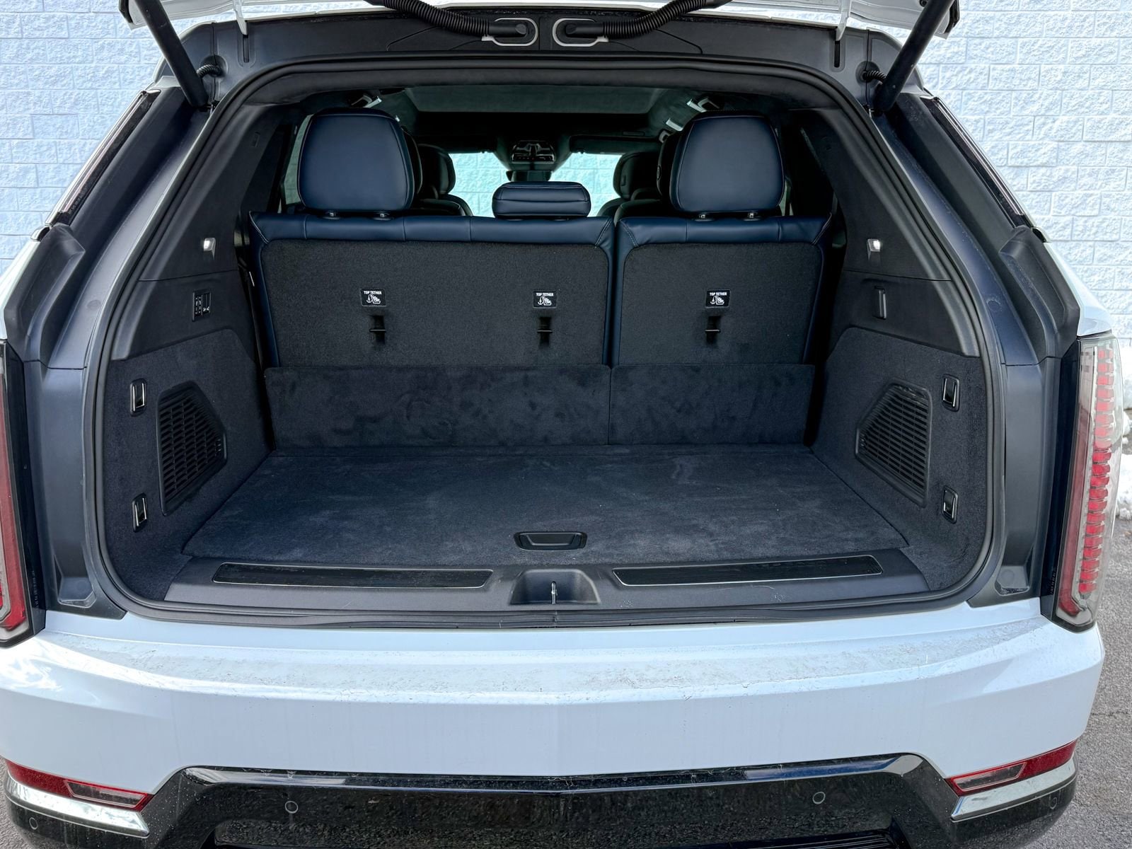 2025 Cadillac Escalade IQ Sport 2 - Photo 35