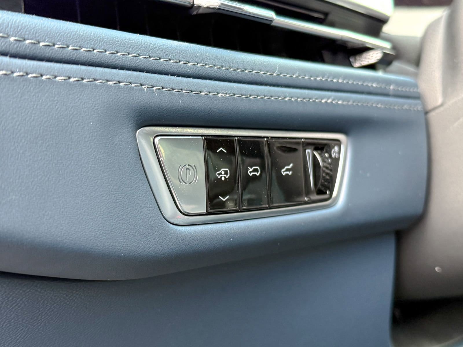 2025 Cadillac Escalade IQ Sport 2 - Photo 17