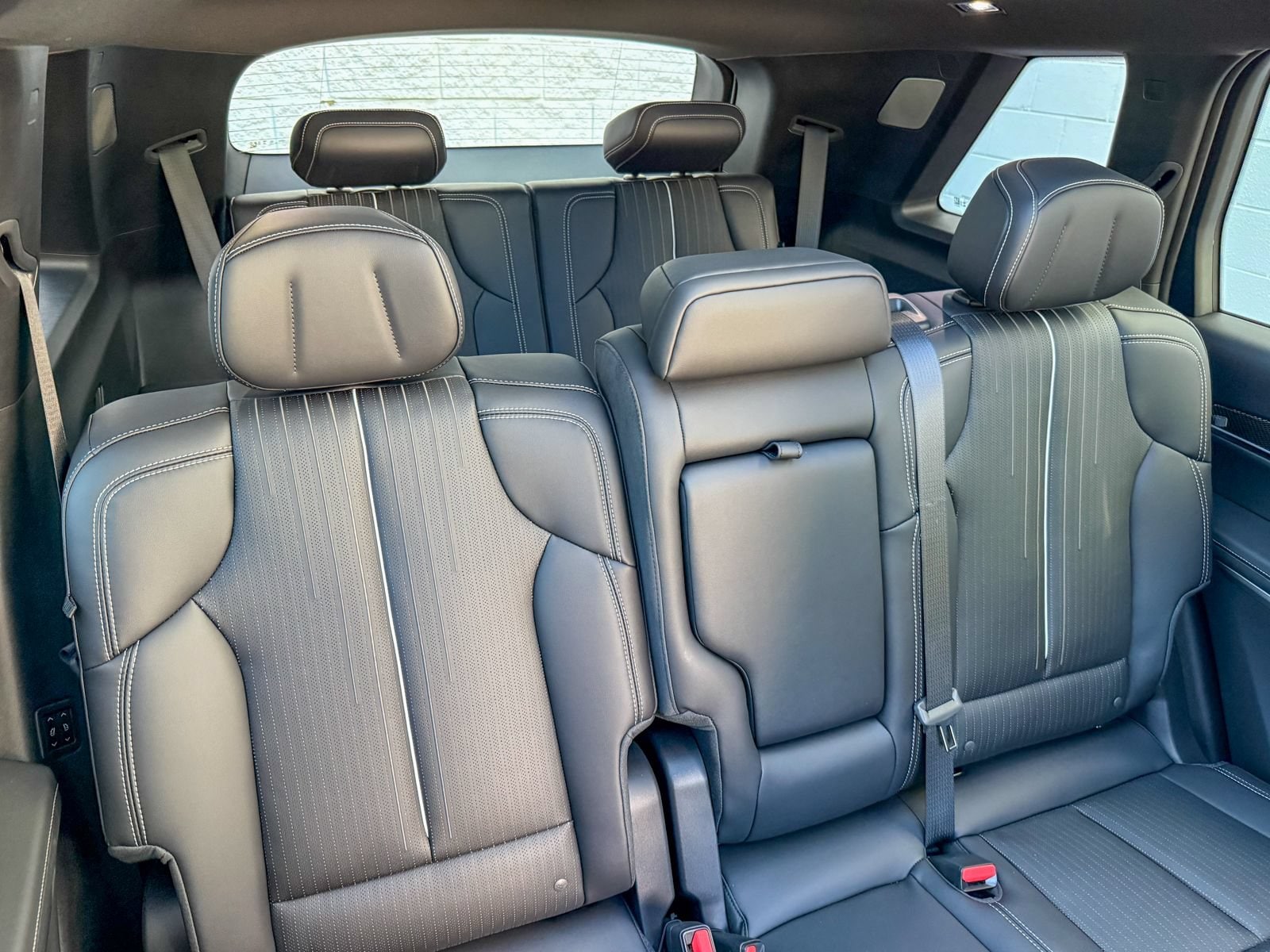 2027 Cadillac VISTIQ Sport - Photo 7