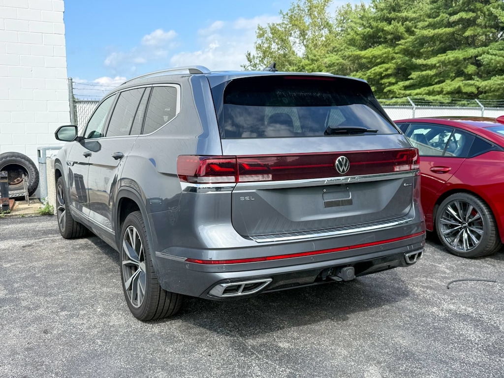 Used 2024 Volkswagen Atlas 2.0T SEL Premium R-Line SUV