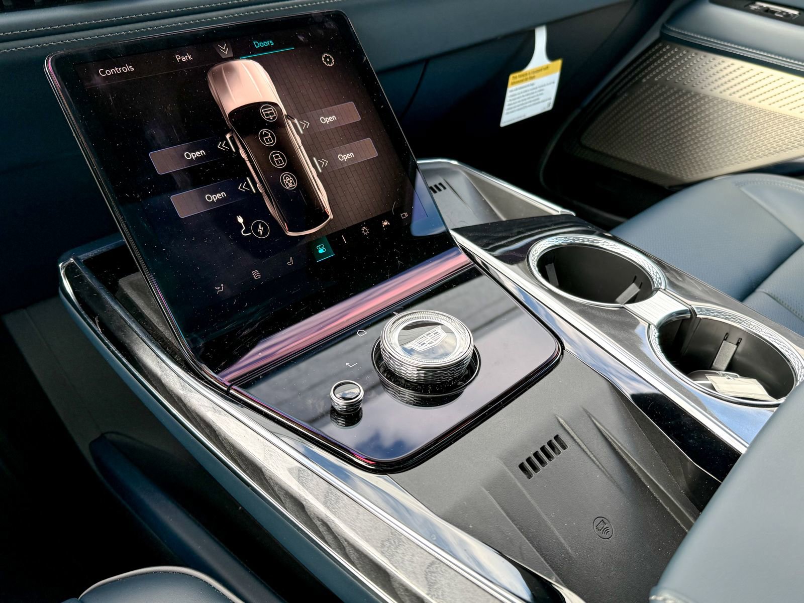 2025 Cadillac Escalade IQ Sport 2 - Photo 21
