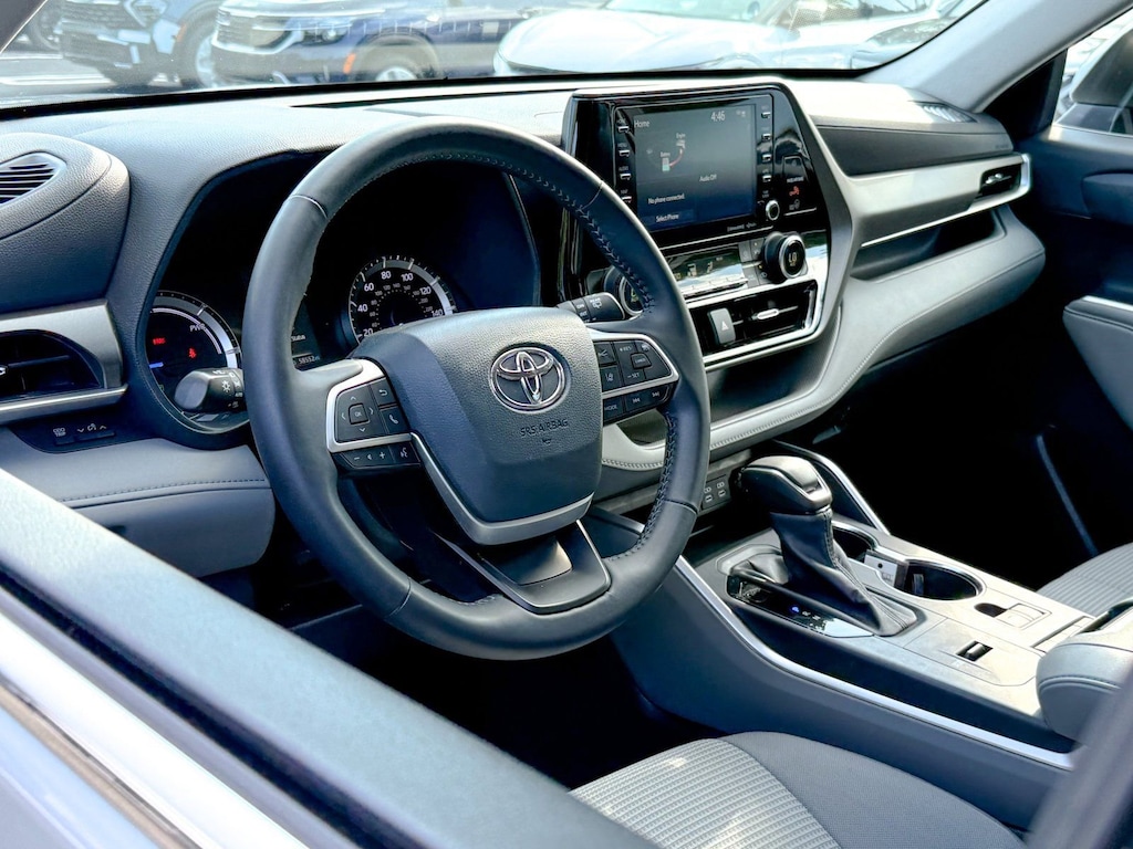 Used 2022 Toyota Highlander Hybrid LE